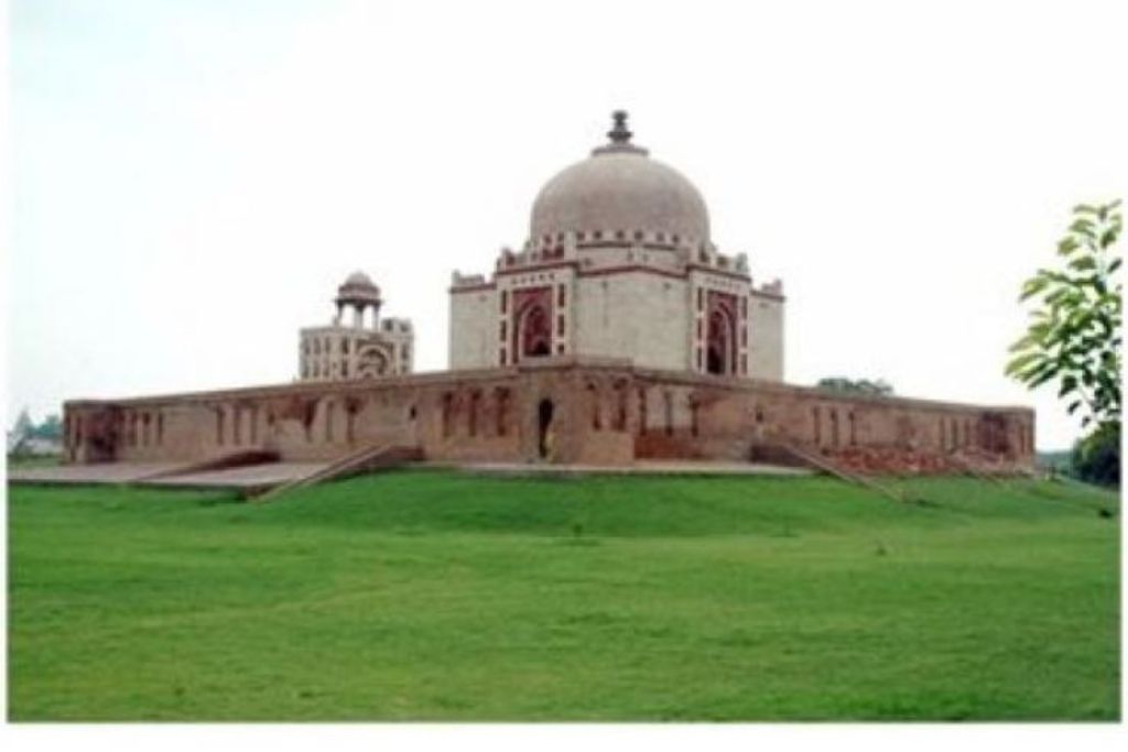 Baba Farid's Tomb 